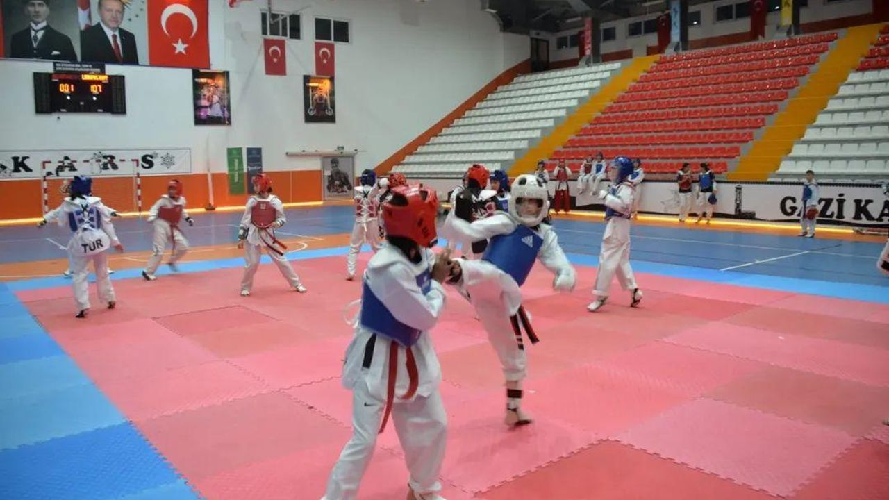 Kars, taekwondo sporunun coşkusuna ev sahipliği yaptı