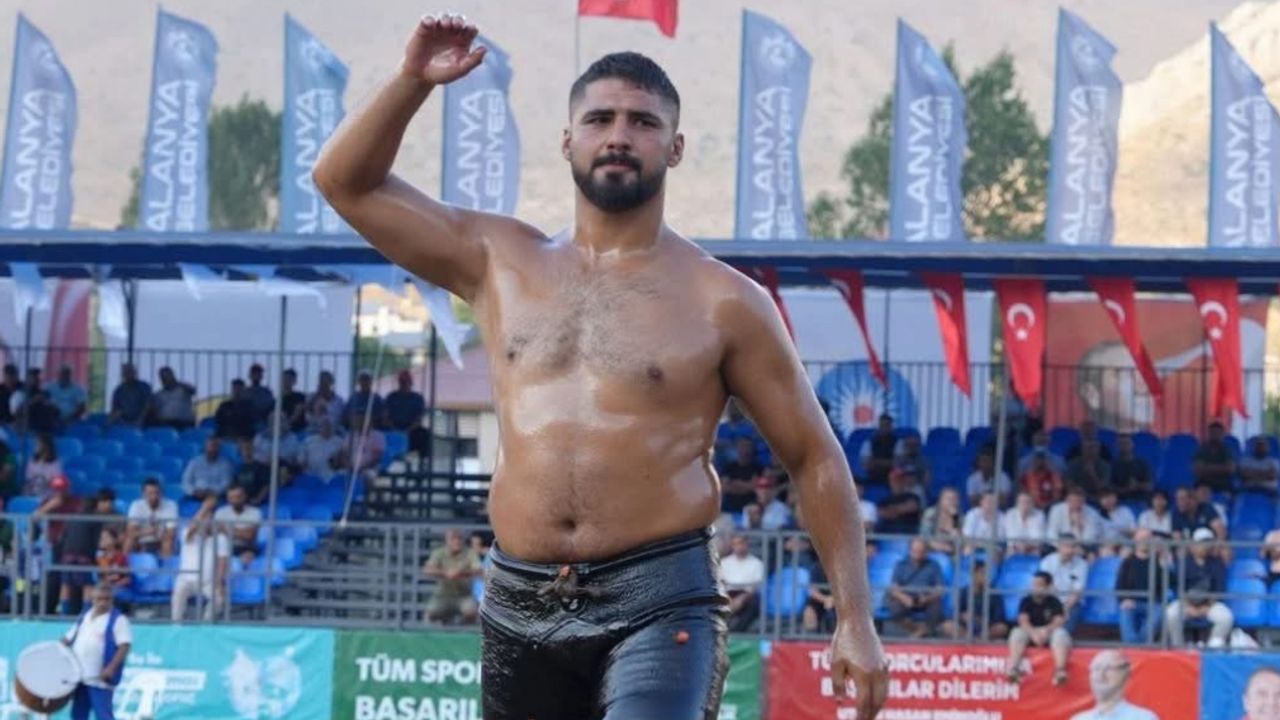 Gökbel Yağlı Güreşlerinde, altın kemer yeniden Enes Doğan’ın