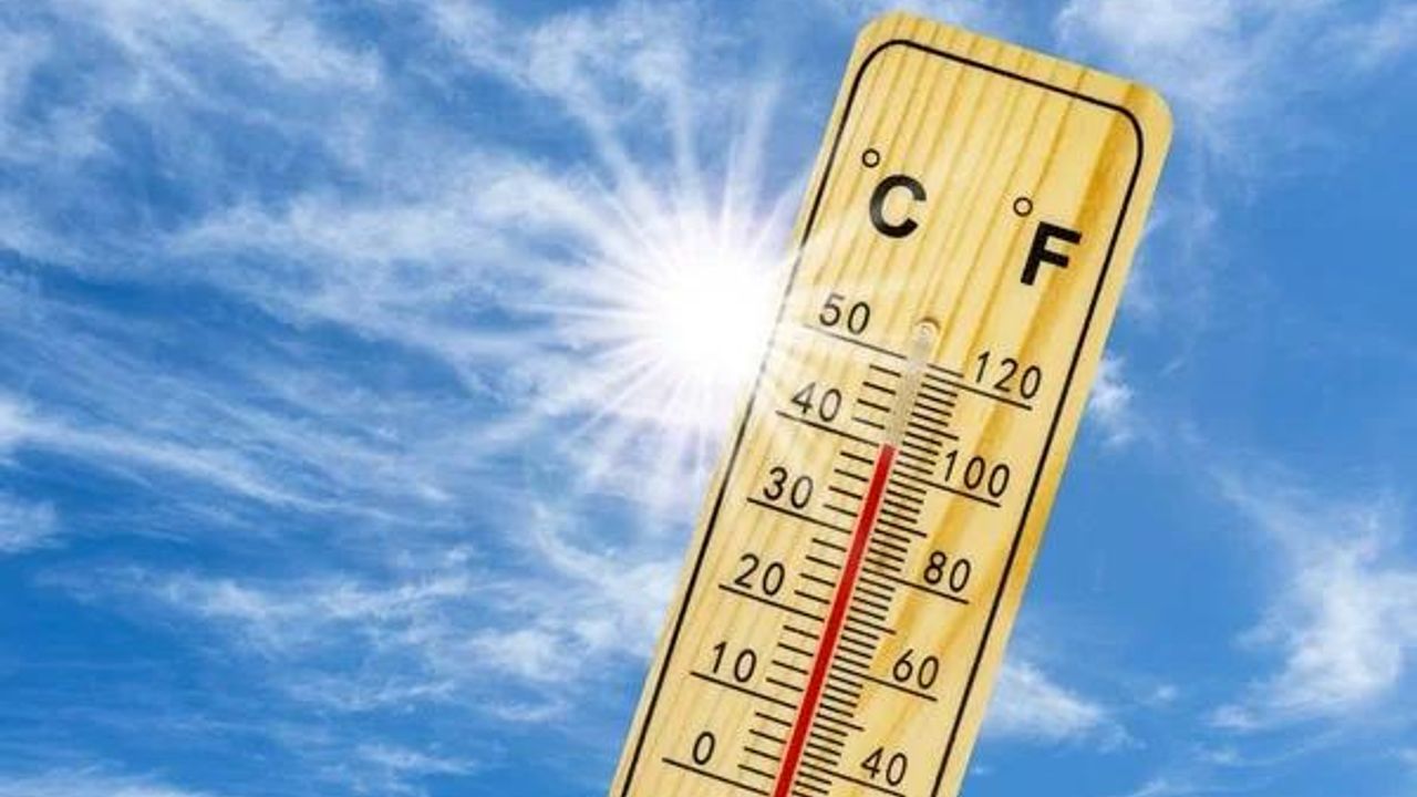 Kars’ta aşırı sıcaklardan bunalan vatandaşlar serinlik arayışına yöneldi