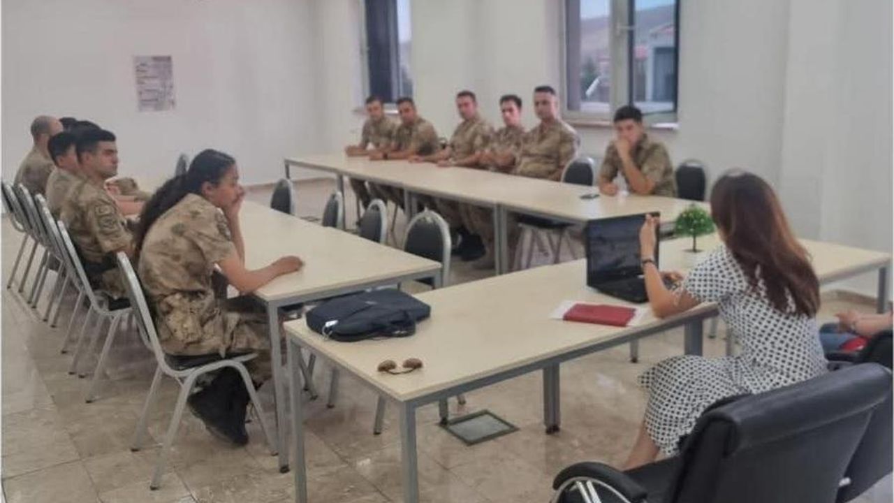 Digor’da kolluk birimlerine 6284 sayılı kanun kapsamında bilgilendirme yapıldı