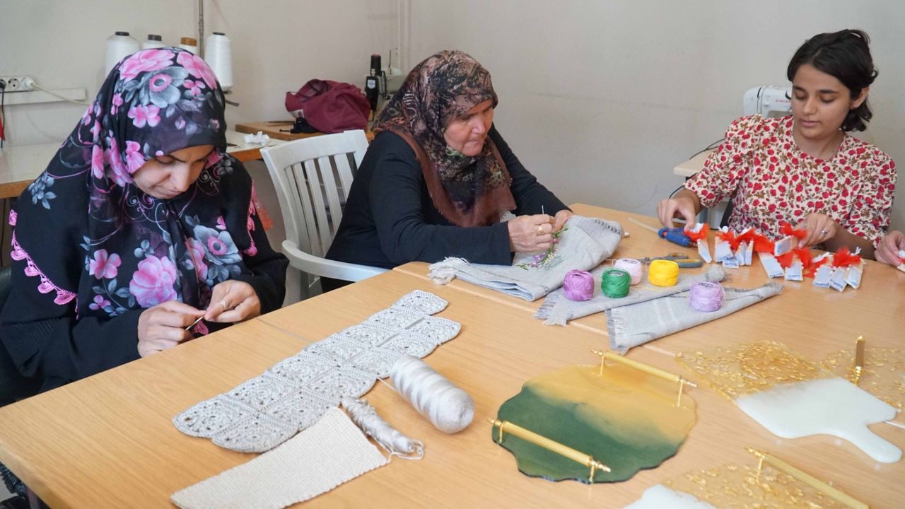 Kadınların gücüyle yükselen Haliliye: Millet evleri umut kapısı oldu