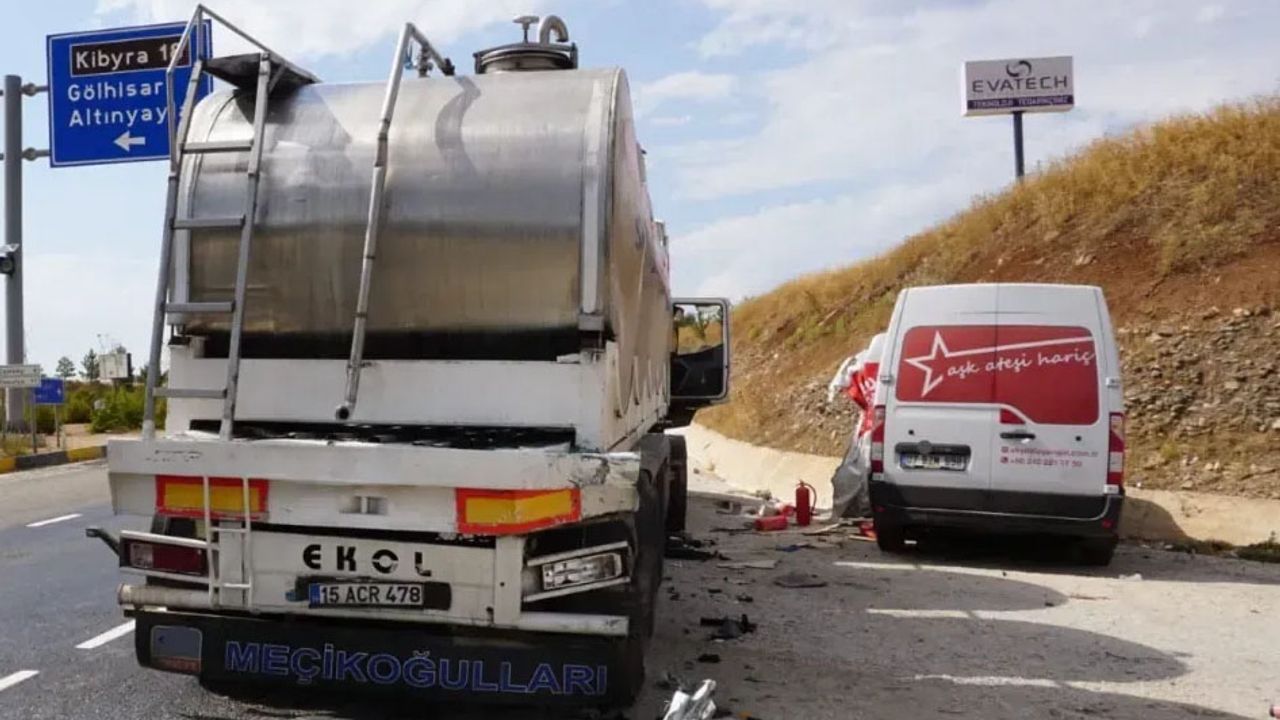 Gölhisar’da zincirleme kaza: 1 yaralı