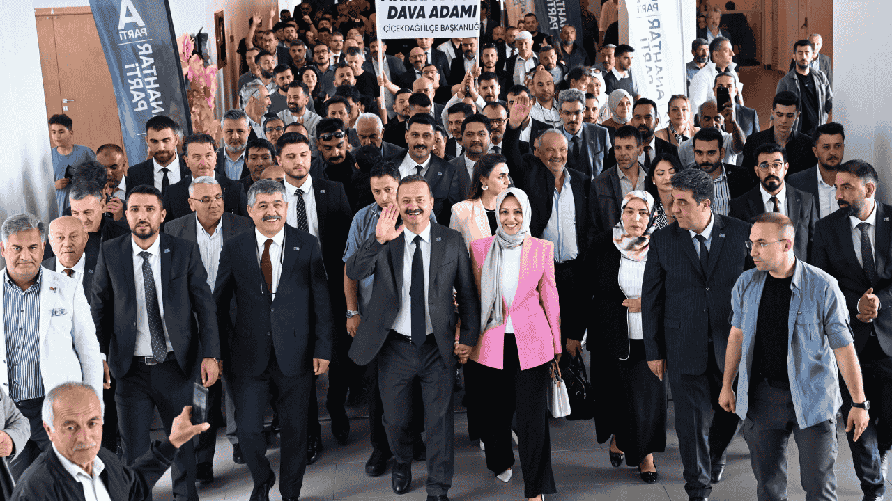 Anahtar Partililer için yeni şarkı: Geliyor Yavuz Başkan