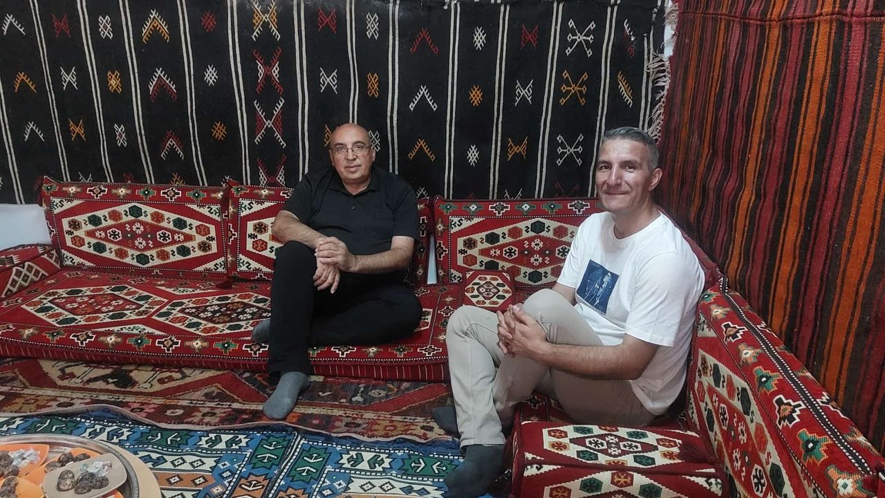 Gazeteci Çakmak’tan “Şark Odası” hediyesi