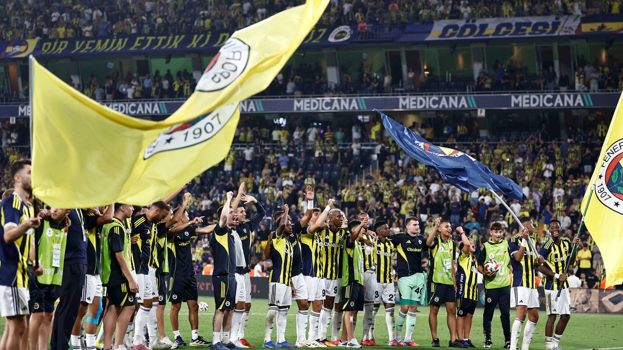 Fenerbahçemiz Şampiyonlar Ligi’nde play-off turuna yükseldi