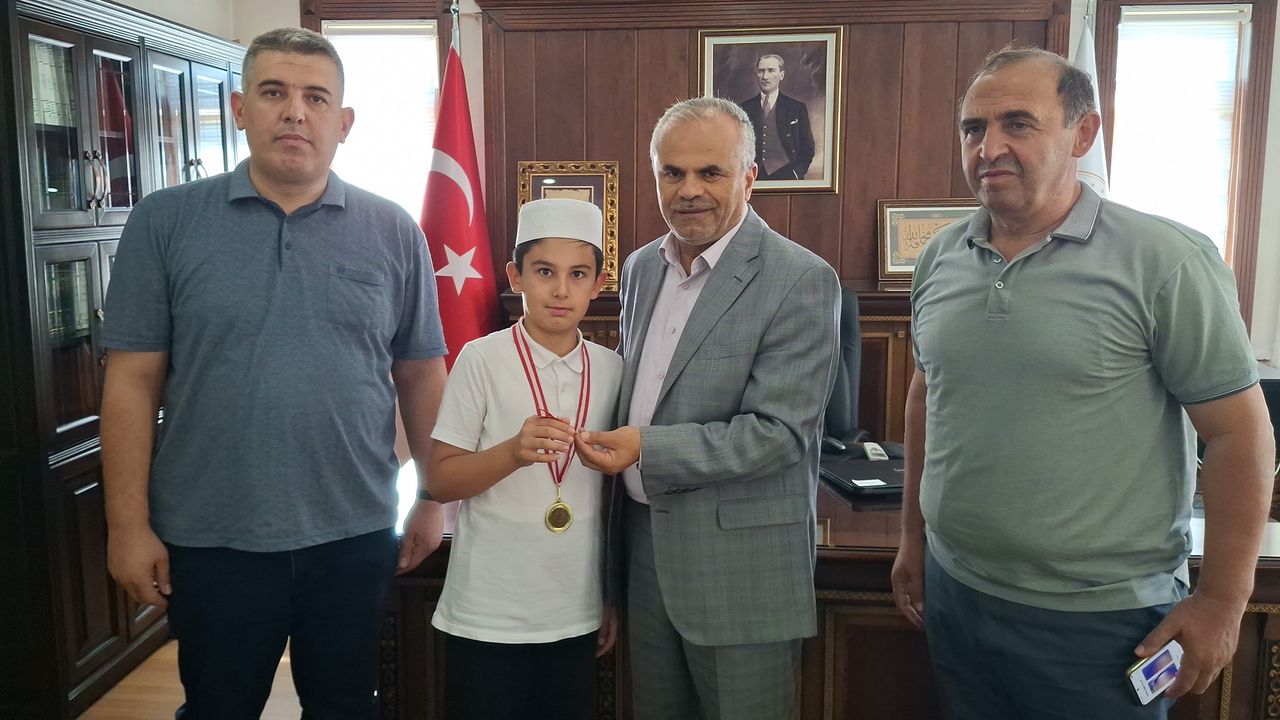 Kur’an-ı güzel okuma yarışması birincisinden Gazze’ye anlamlı bağış