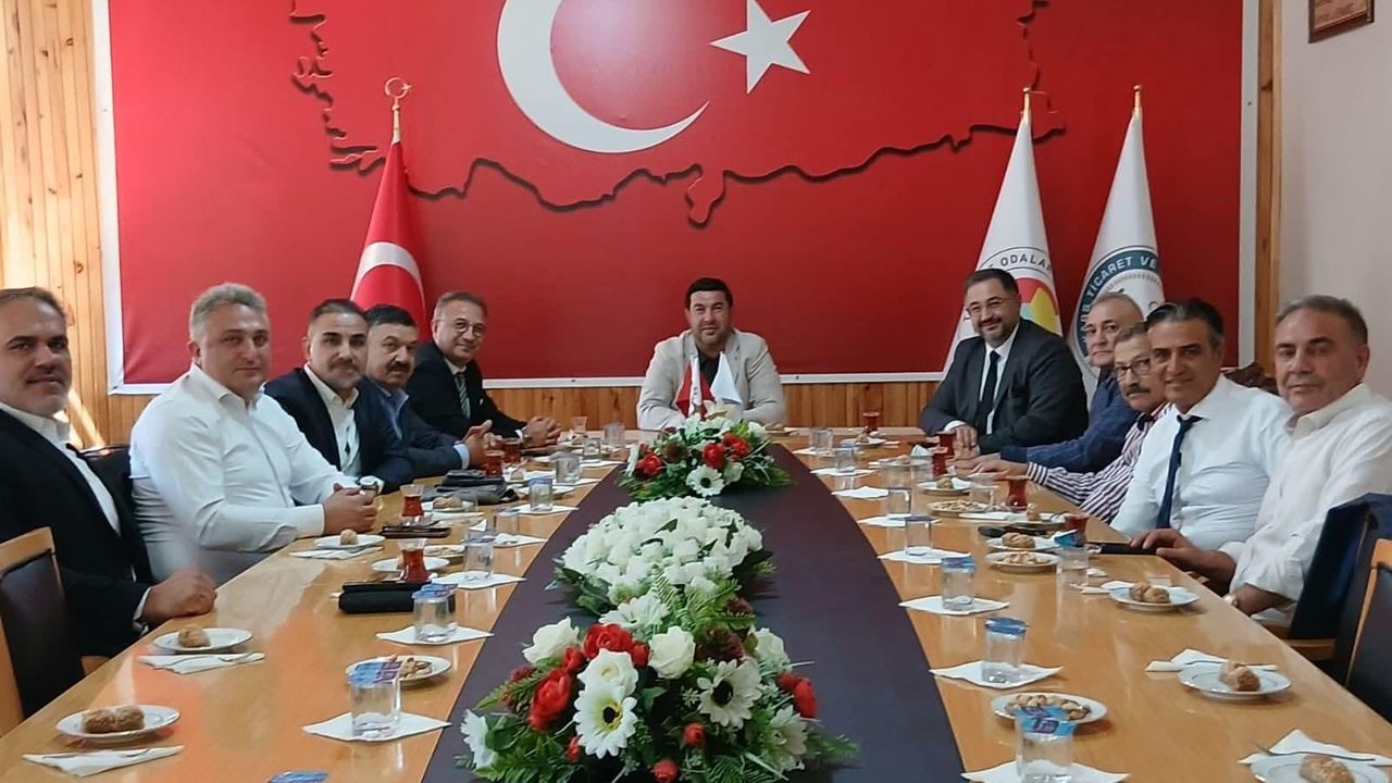 Gazi Kars Vakfı’ndan KATSO’ya ziyaret