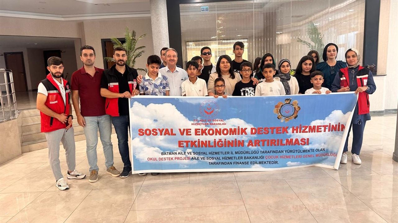 Batman’da Okul Destek Projesinden faydalanan öğrenciler yemekte buluştu