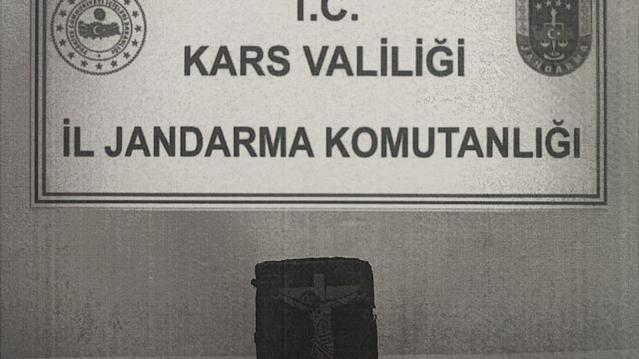 Tarihi eser kaçakçılığı operasyonu: Kars’ta Bizans dönemine ait kitap ele geçirildi