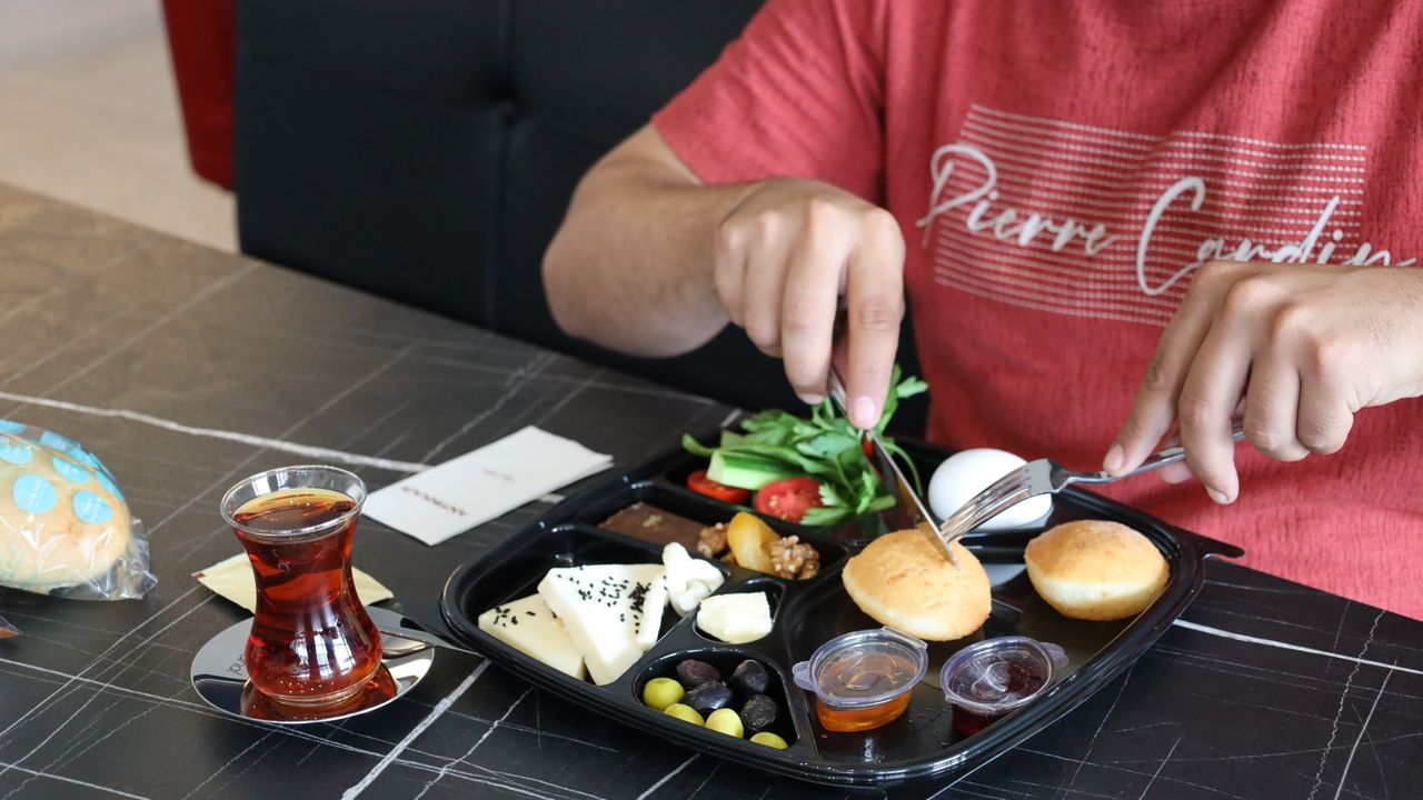 Kocaeli Büyükşehir’in sevilen lezzetleri şehrin her köşesinde; Mahal Plus, Sekapark’ın yeni ritmi oldu