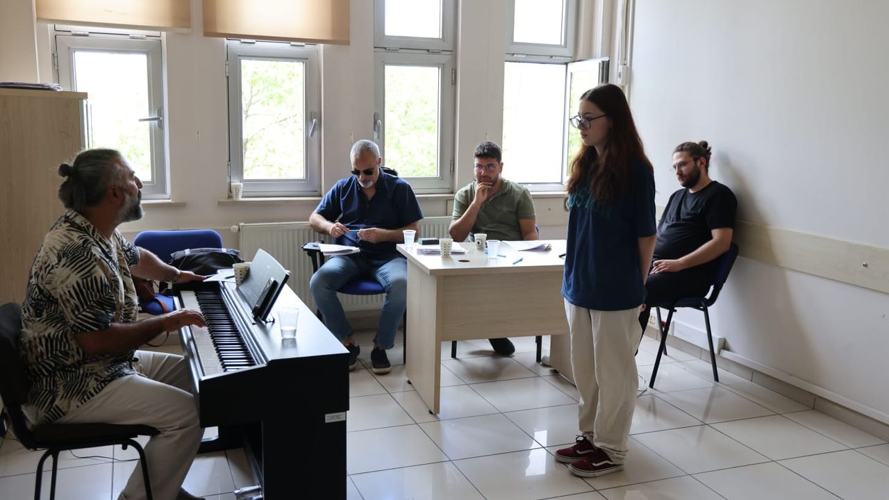 Kocaeli Büyükşehir Konservatuvarı yeni yeteneklerini arıyor