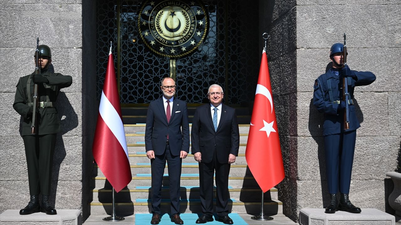 Bakan Güler, Letonyalı mevkidaşı Spruds’u Ankara’da ağırladı