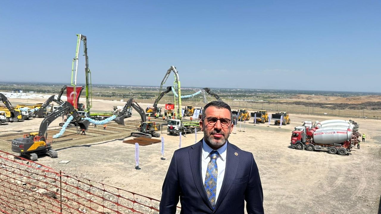 AK Parti Kars Milletvekili Adem Çalkın: “Kars-Iğdır-Aralık-Dilucu Hızlı Demiryolu Hattı bir hayal olmaktan çıkıyor”