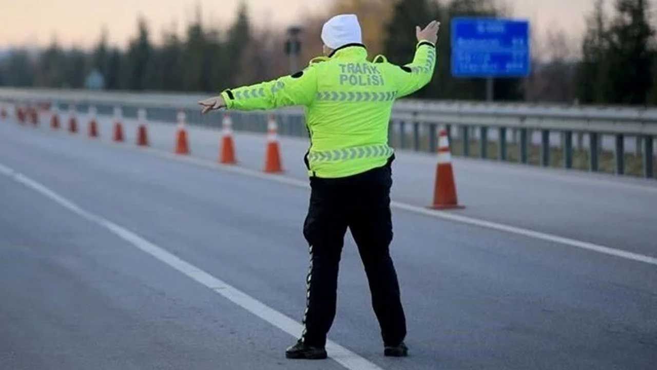 İstanbul’da 30 ağustos provaları için bazı yollar trafiğe kapatıldı