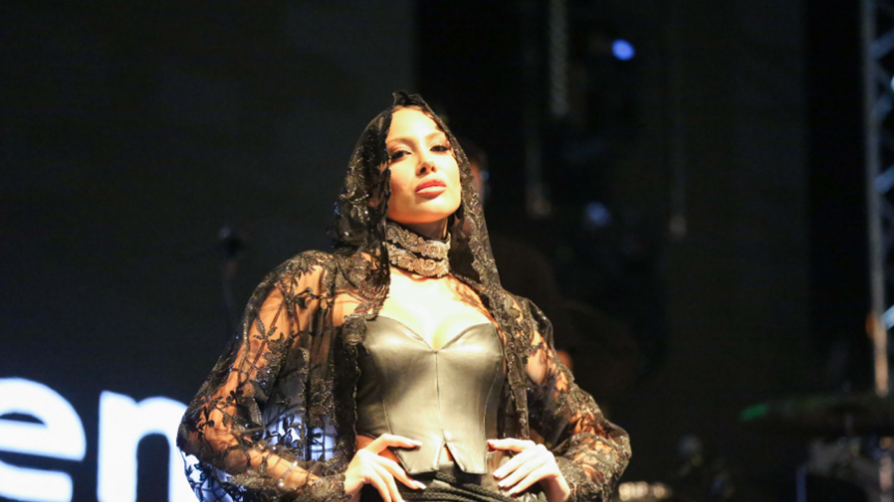 Muammer Ketenci’den Eşme’de Anadolu Kadını Defilesi