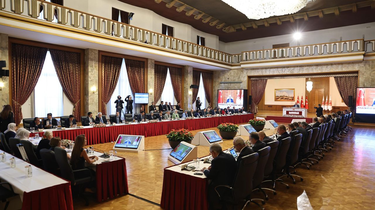 Milli Dayanışma ve Kardeşlik Komisyonu’nu Eski TBMM Başkanları ve Baro Başkanlarını görüşme yapacak