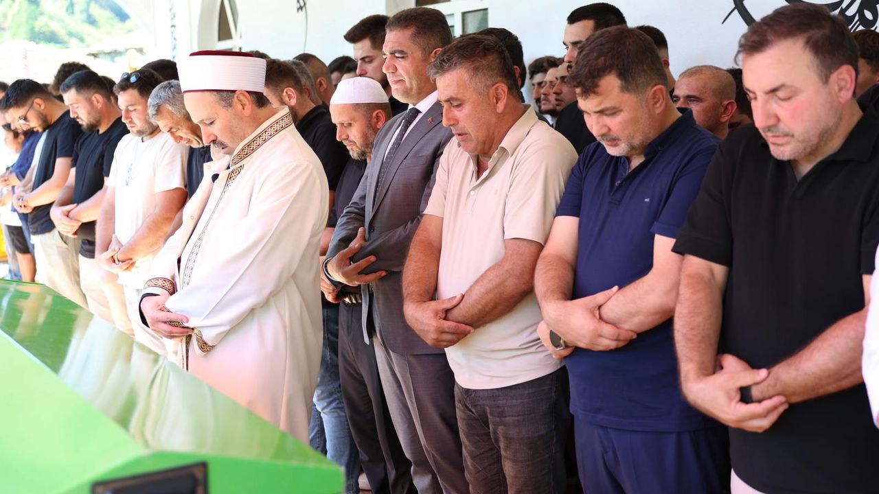 AK Parti Gençlik Kolları Başkanı Eren Tunçel hüzünle uğurlandı