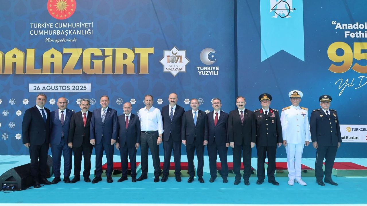 Kars Valisi Ziya Polat, Malazgirt Zaferi’nin 954. Yıl Dönümü kutlamalarına katıldı