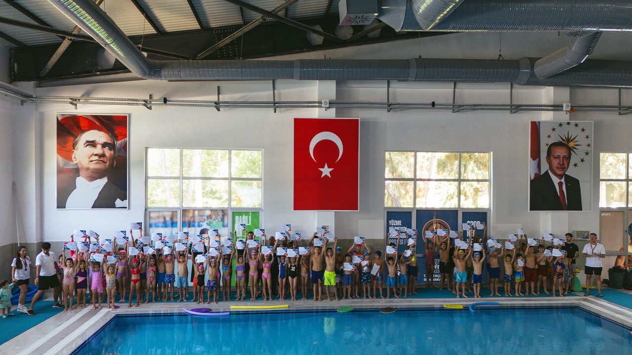 Aydın’da “Yüzme Bilmeyen Kalmasın” projesi tamamlandı: 500 kişi sertifika aldı