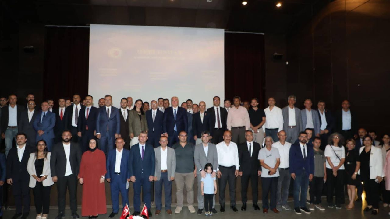 Kamu Başdenetçisi Mehmet Akarca, Kars’ta ‘Ombudsman Halkla Buluşuyor’ programında vatandaşlarla buluştu