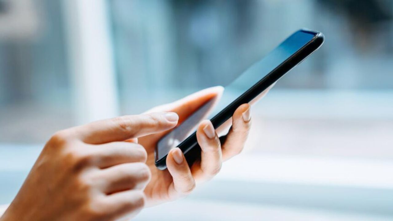 Güney Kore’de okullarda cep telefonu yasaklandı