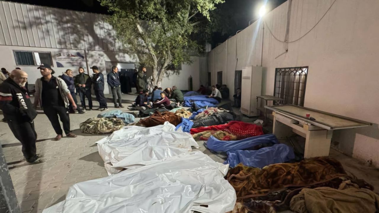 İsrail ordusu, Gazze’de gazetecilerin hedef alındığı hastane saldırısını üstlendi