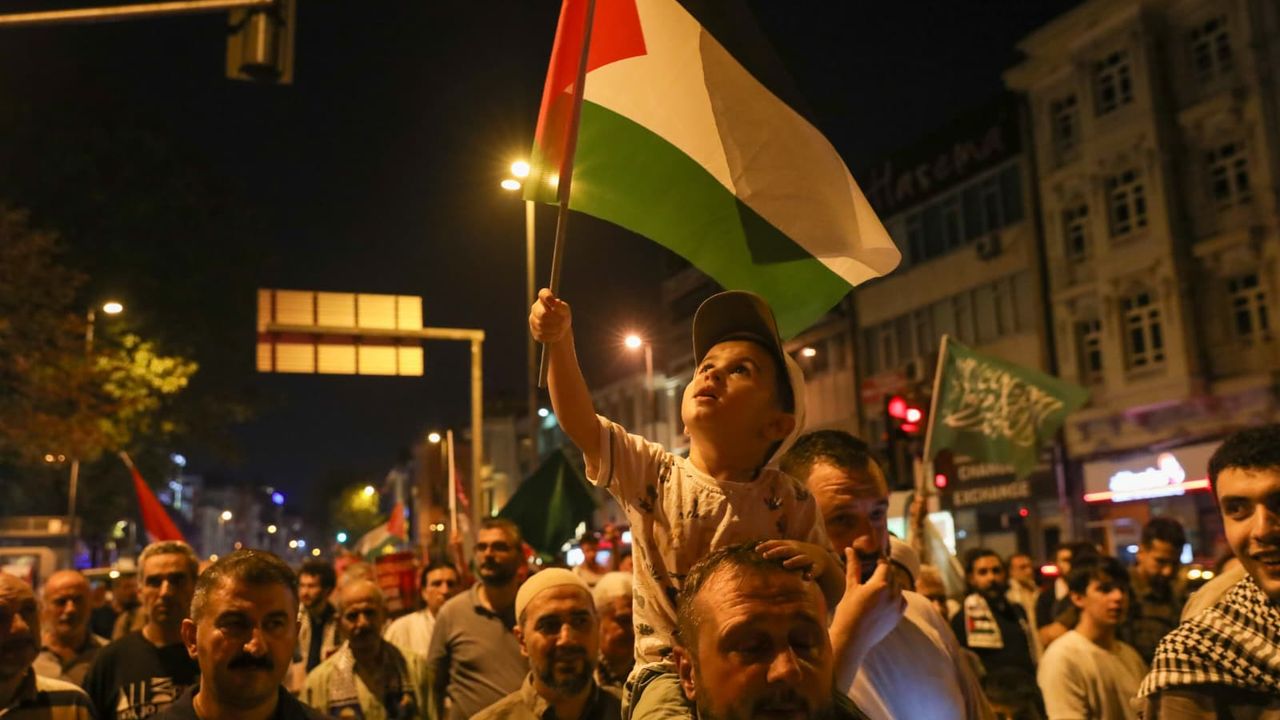 Binlerce kişi Fatih’te Gazze için yürüdü