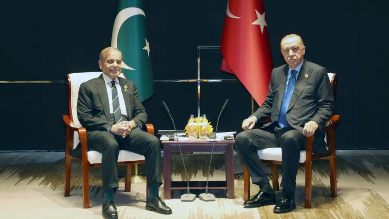 Cumhurbaşkanı Erdoğan’ın Çin’de diplomasi trafiği: Pakistan Başbakanı Şerif ile görüştü