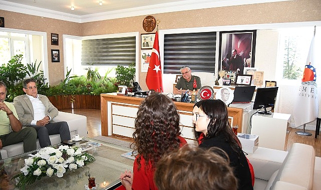 Başarılarını Başkan Topaloğlu ile paylaştılar