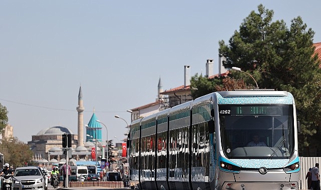 Başkan Altay: “Konya’da Yeni Kayıt Yaptıran Üniversite Öğrencileri Toplu Ulaşımdan 10 Gün Ücretsiz Faydalanıyor”