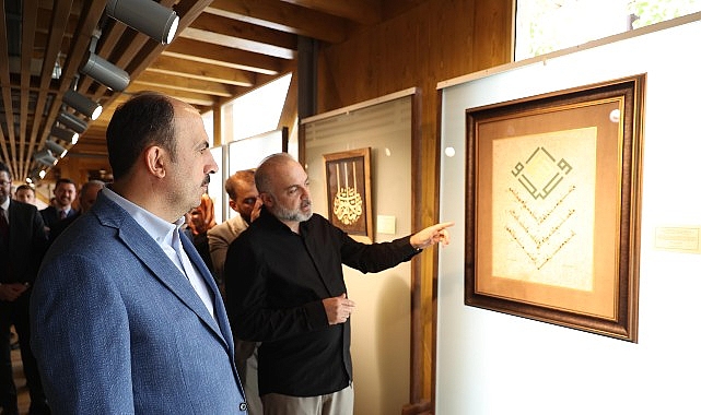 Başkan Altay Meydan Evleri’nde Sergileri ve Esnafları Ziyaret Etti