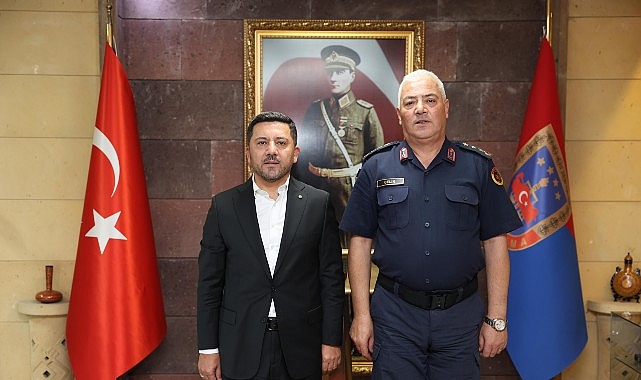 Belediye Başkan Arı’dan Jandarma Komutanı Çelik’e Ziyaret