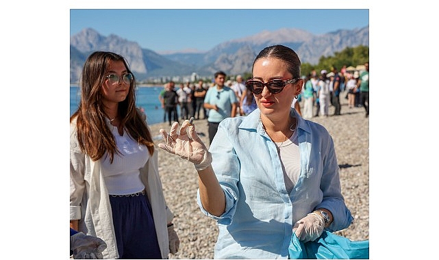 Denizden tekne parçası şezlong ve araç lastiği çıktı