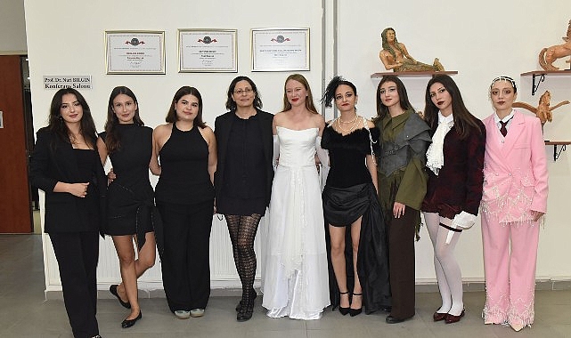 Ege’de edebiyat ve moda aynı sahneyi paylaştı