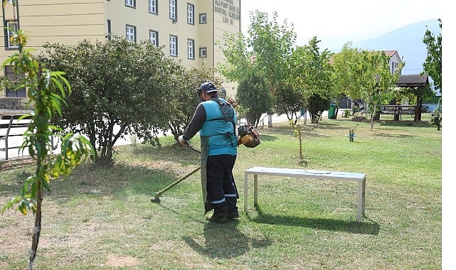 Kartepe Belediyesi’nden Yeni Eğitim Yılı Öncesi Okullarda Yoğun Mesai