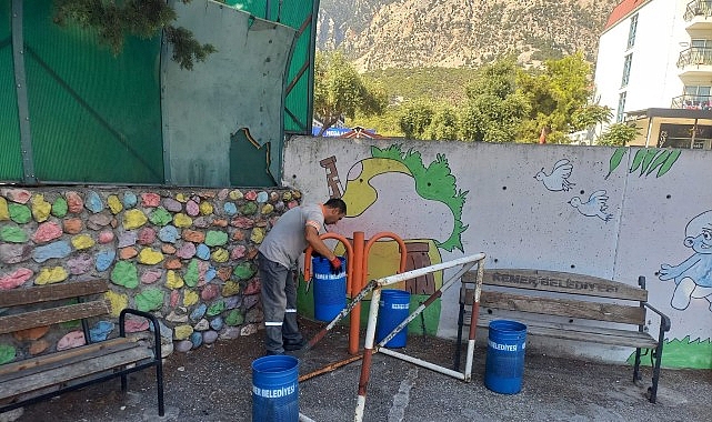 Kemer Belediyesi’nden okullarda temizlik çalışması