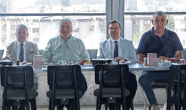 Nilüfer Belediyespor Kulübü Bursa voleyboluna yön verenlerle buluştu