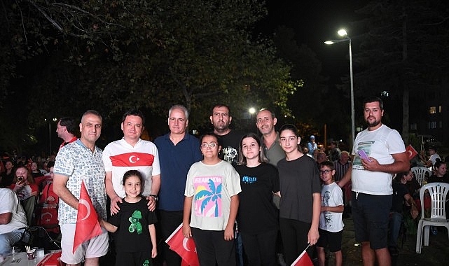 Osmangazi Belediyesi milli heyecanı meydanlara taşıdı