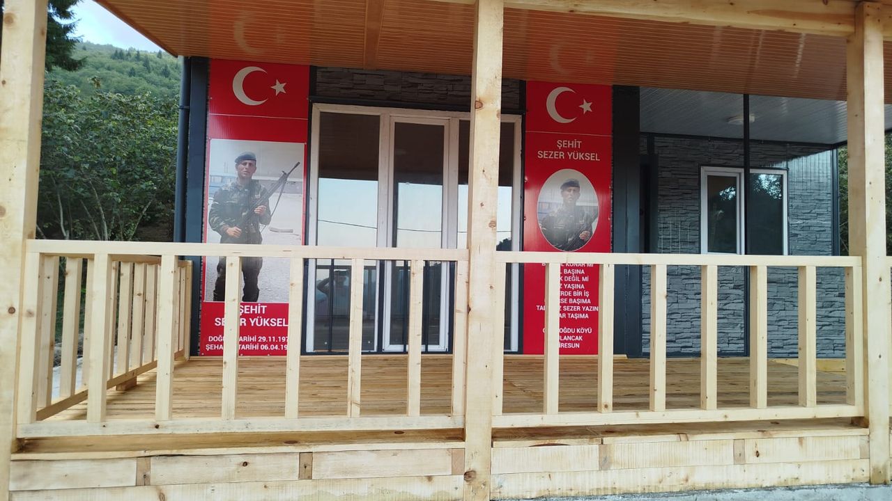 Şehit babasının ev hayali anahtar teslim töreniyle gerçekleşiyor