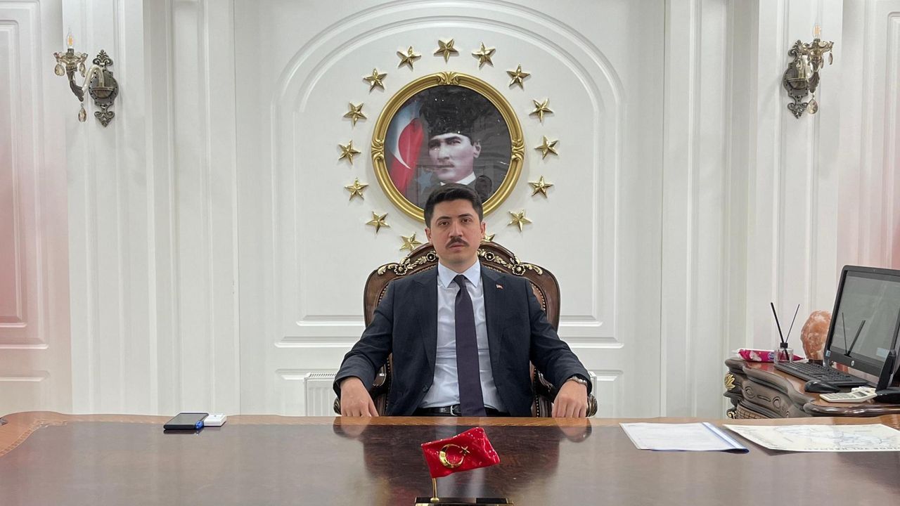 Digor Kaymakamı Kahraman’dan İzmir’deki saldırıya taziye mesajı