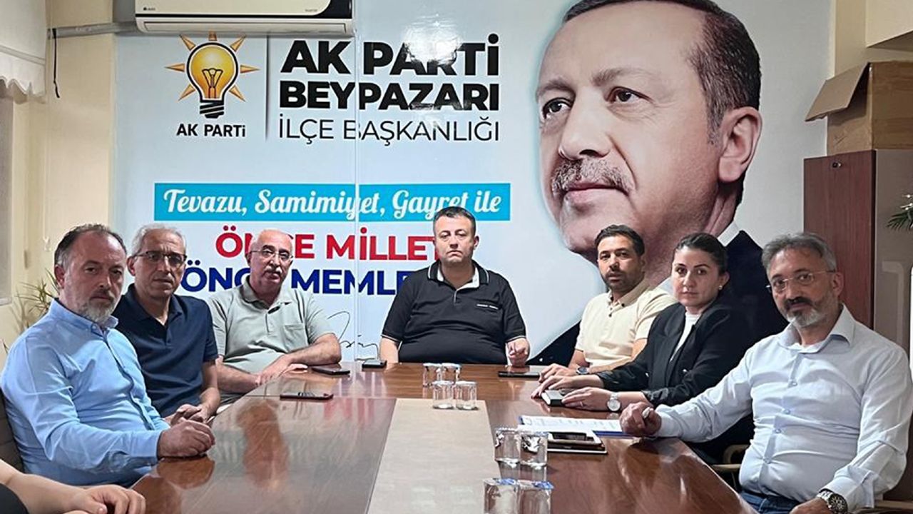 AK Parti Beypazarı İlçe Başkanlığı Yürütme Kurulu toplantısı gerçekleştirdi