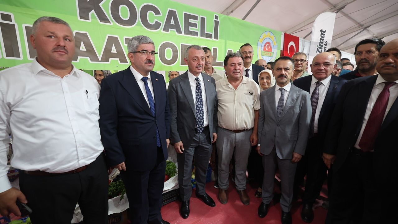 Başkan Büyükakın: “Çiftçinin çabasıyla Büyükşehir’in çabası birleşince bereket ortaya çıkıyor”