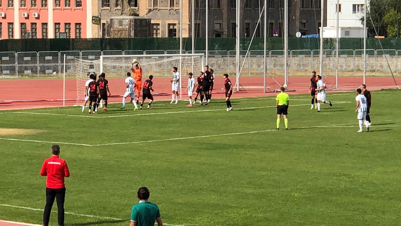 Kars 36 Spor Hazırlık Maçında Murgul Belediye Spor’a 3-1 mağlup oldu