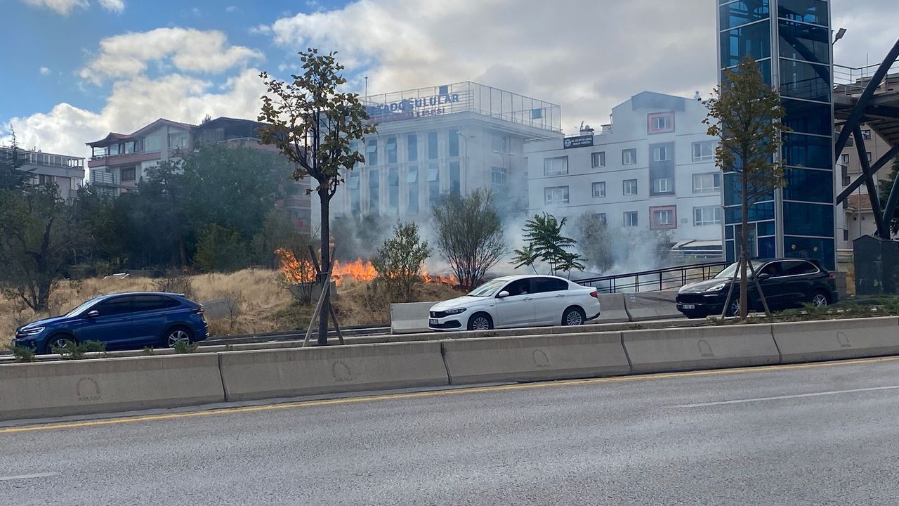 ra’da boş arazide yangın çıktı