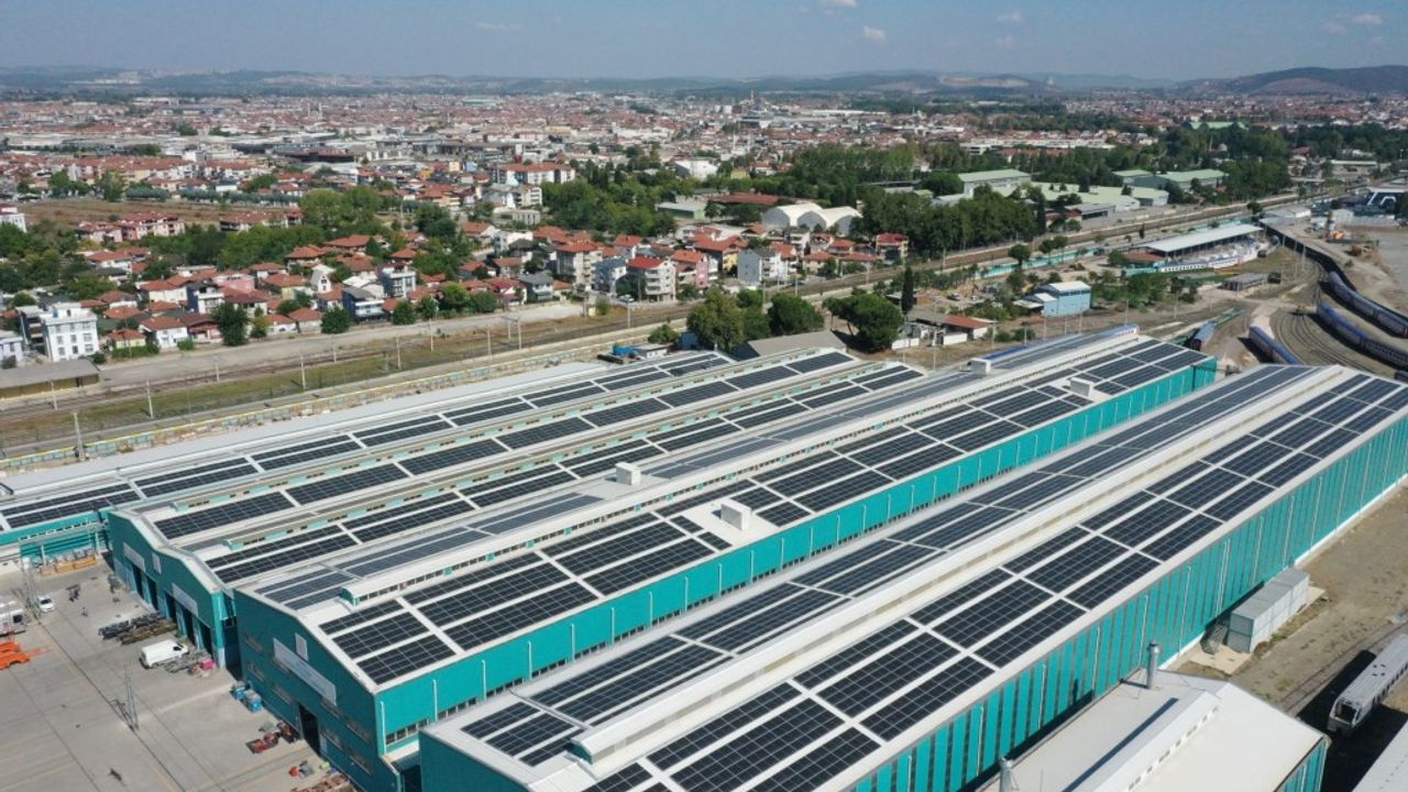 Milli Hızlı Tren Güneş Enerjisi İle Üretiliyor