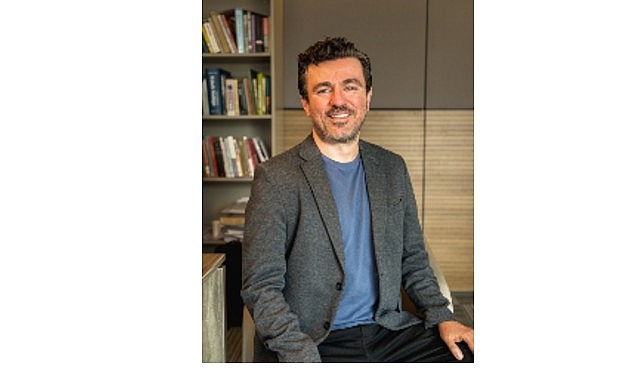 Sosyal medyada paylaşmaya odaklanırken, yaşamın kendisini kaçırıyoruz