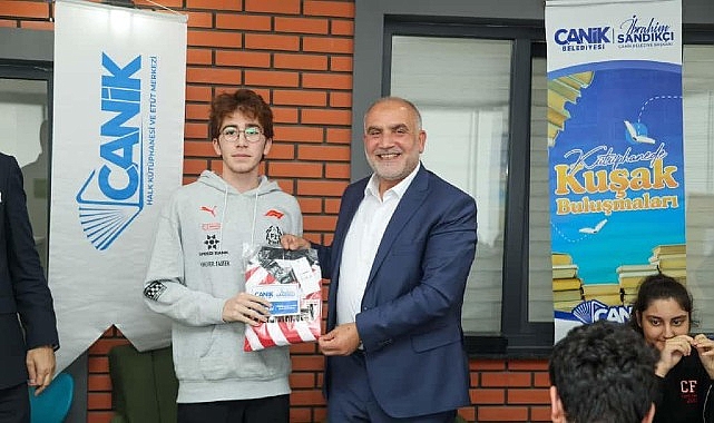 Başkan Sandıkçı Gençlerle Buluştu