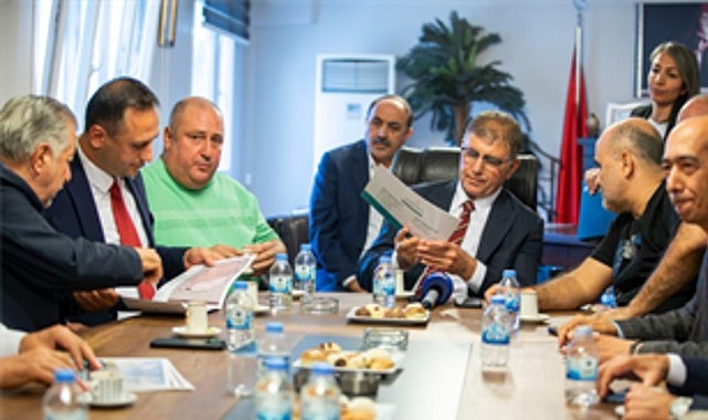 Başkan Tugay Ayakkabıcılar Sitesi esnafını ziyaret etti