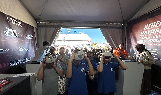 Bilimle Büyüyen Zihinler Trabzon’da Buluştu: STEAMFEST’te Bilim Rüzgârı Esti!