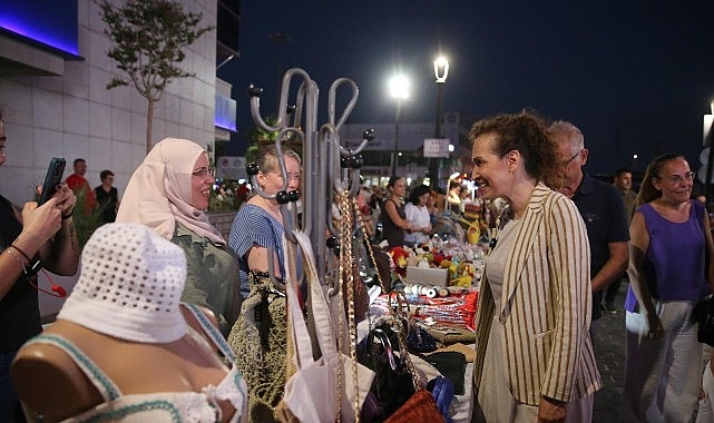 “El Emeği Gece Pazarı” kadınlara kazanç kapısı oldu
